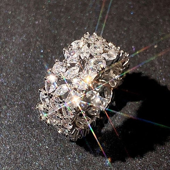 💞925 Silver Plated New Arrival Multiple Cuts Stones CZ Ring, MARR9385 - Picture 1 of 5
